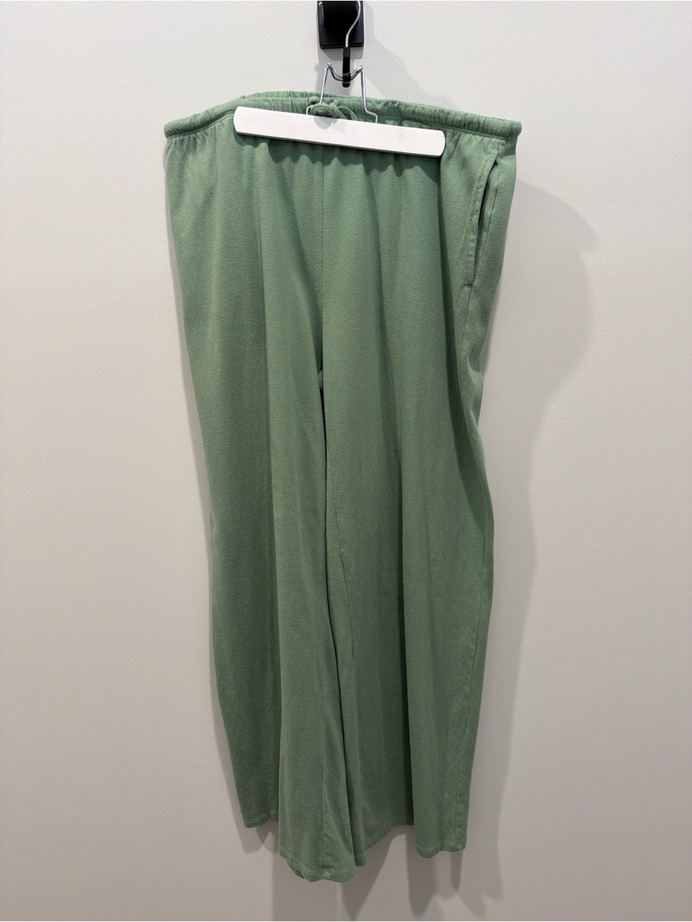 American Eagle Outfitters women’s  Sage Green Relaxed Pants